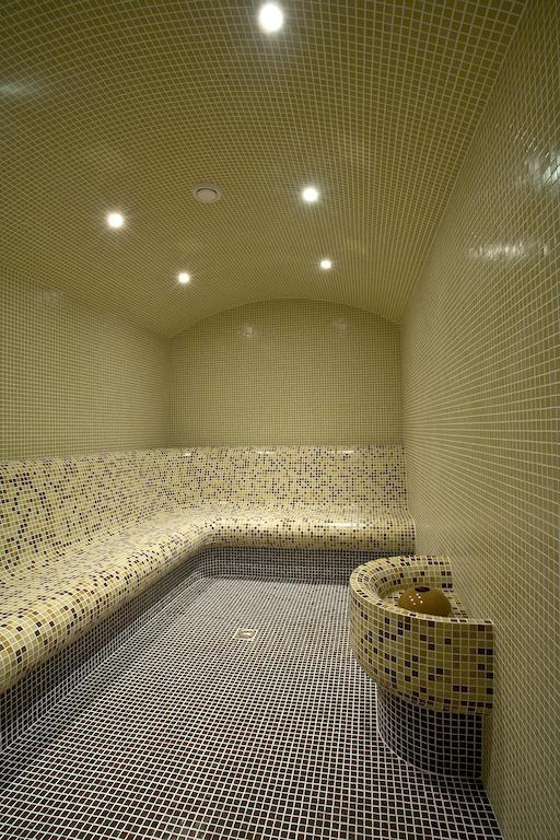 Hotel Chinar Hisarya Exterior photo